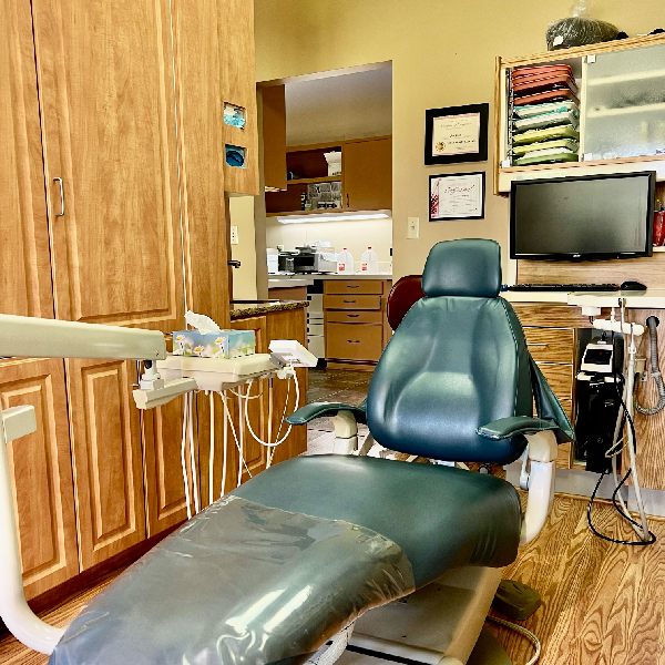 Dentist in 67401